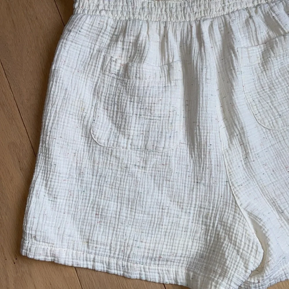 Lou & Grey Triple Cloth Romper, Size S, EUC- Ivory multi color/ speckled print